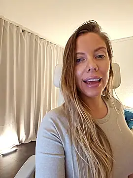 Snapshot of novaforyou1 chatting on 10.12.25 novaforyou1 online show from 10.12.25