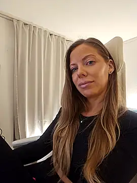 Snapshot of novaforyou1 chatting on 11.09.25 novaforyou1 online show from 11.09.25