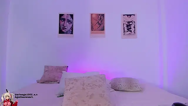 Moonlight1002 online show from 11.28.25