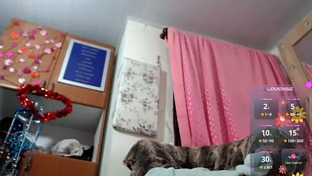 Snapshot of Bekkakinky chatting on 10.14.25 Bekkakinky online show from 10.14.25