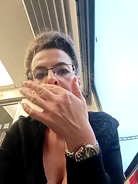 RebeccaNoble online show from 11.29.25