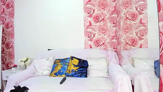 ClaireWarner online show from 03.12.25