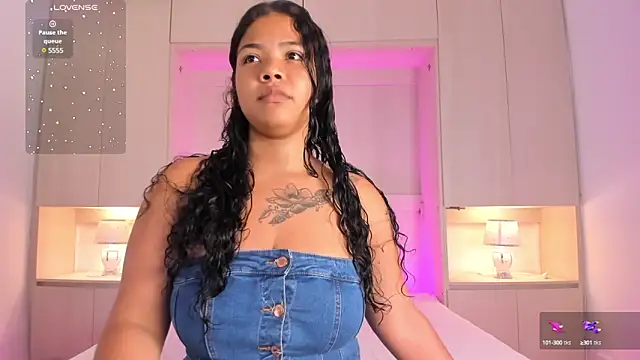 SophiaaStone online show from 01.25.25