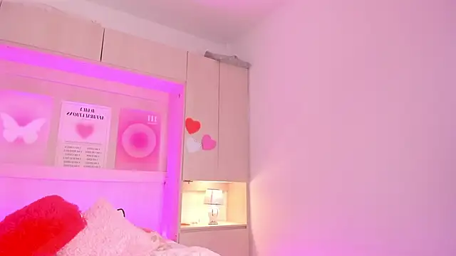 SophiaaStone online show from 03.04.25