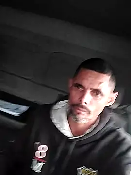 Snapshot of slpdc chatting on 12.19.25 slpdc online show from 12.19.25