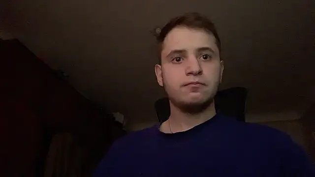 Snapshot of sweaticeboy chatting on 03.20.25 sweaticeboy online show from 03.20.25