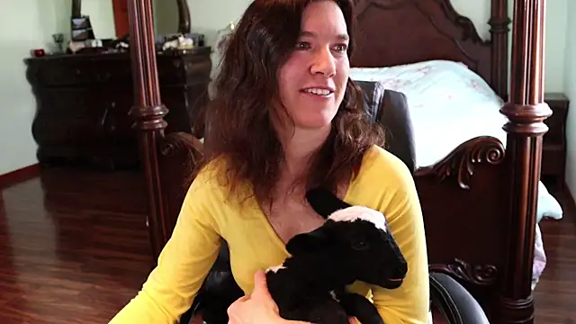 Snapshot of thornburyrose chatting on 03.03.25 thornburyrose online show from 03.03.25