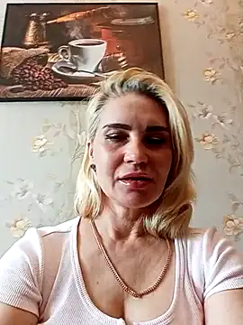 Snapshot of JennyOMay chatting on 05.06.26 JennyOMay online show from 05.06.26