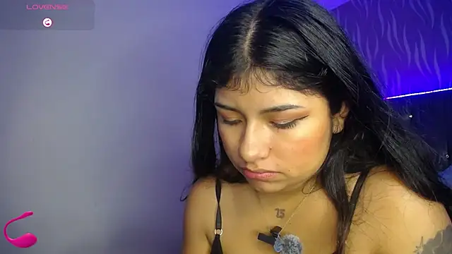 ChantalPetit online show from 07.12.26