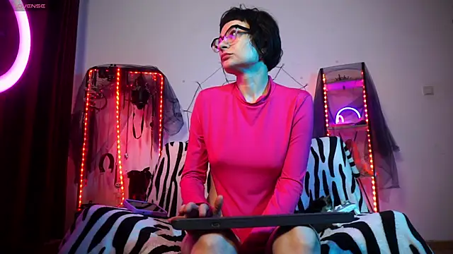 CyberXGoddess online show from 11.11.25