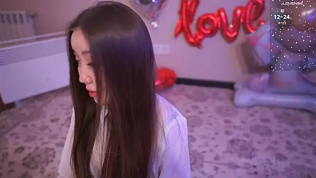 Snapshot of k_kimikooo chatting on 02.15.25 k kimikooo online show from 02.15.25