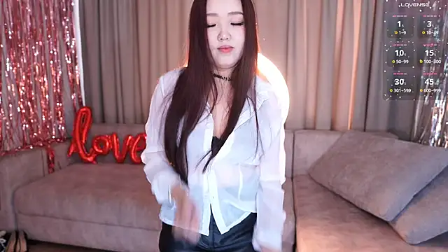 Snapshot of k_kimikooo chatting on 09.27.25 k kimikooo online show from 09.27.25