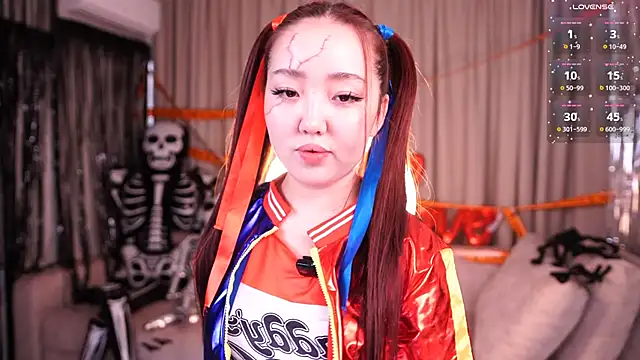 Snapshot of k_kimikooo chatting on 10.28.25 k kimikooo online show from 10.28.25