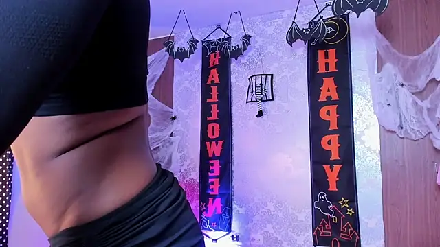 kelly thomson online show from 10.26.25