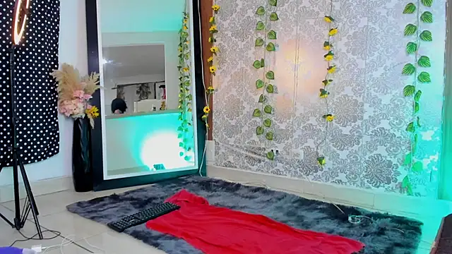 kelly thomson online show from 02.10.26