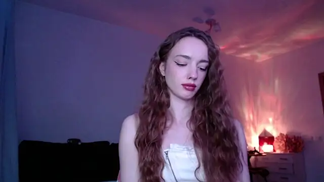 Snapshot of Weeissy chatting on 12.01.24 Weeissy online show from 12.01.24