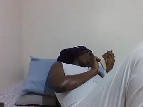 sweetelle09 online show from 02.20.25