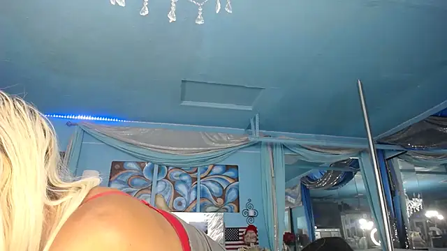 ADRIANNA FOX online show from 07.06.26