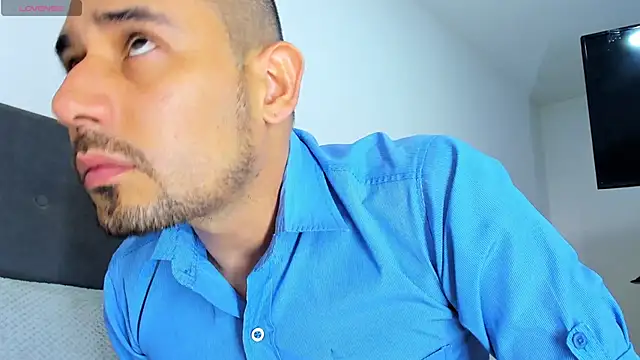 jhonyalzate2 online show from 03.04.25