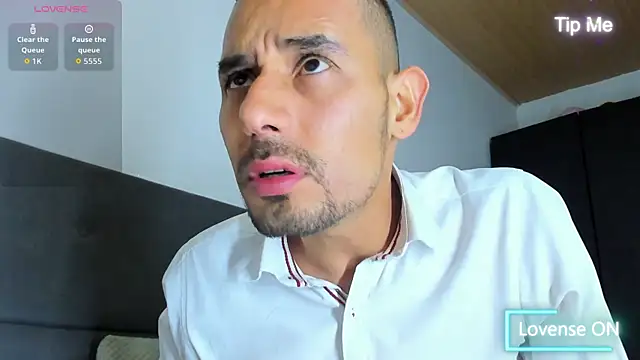 jhonyalzate2 online show from 10.16.25