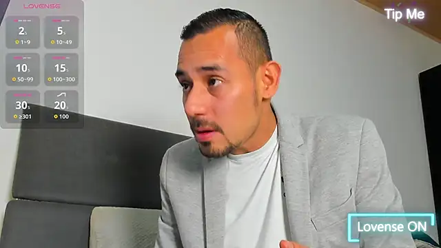 Snapshot of jhonyalzate2 chatting on 05.05.26 jhonyalzate2 online show from 05.05.26