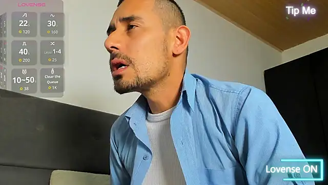 Snapshot of jhonyalzate2 chatting on 05.31.26 jhonyalzate2 online show from 05.31.26