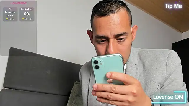 Snapshot of jhonyalzate2 chatting on 07.03.26 jhonyalzate2 online show from 07.03.26