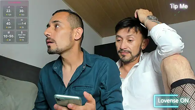 Snapshot of jhonyalzate2 chatting on 07.05.26 jhonyalzate2 online show from 07.05.26