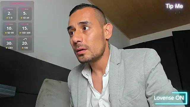 Snapshot of jhonyalzate2 chatting on 07.15.26 jhonyalzate2 online show from 07.15.26