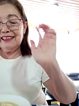 Vicky Rosse online show from 03.13.25