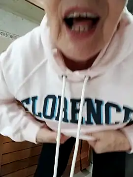 Vicky Rosse online show from 03.05.26