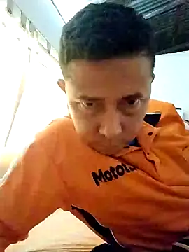 Lachuchaenlacara1988 online show from 02.08.25