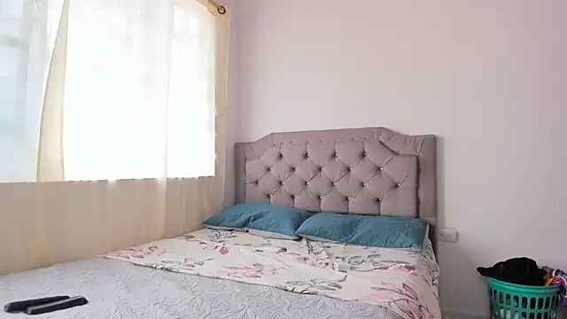 andrea hills online show from 02.02.25