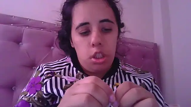 annarose19 online show from 03.20.25