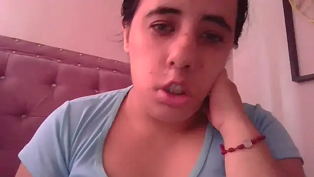 annarose19 online show from 12.18.25