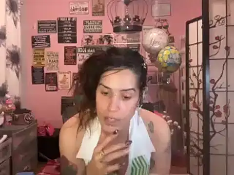 latinacubana online show from 12.31.24