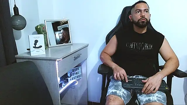 Snapshot of piter_berlin chatting on 01.26.25 piter berlin online show from 01.26.25