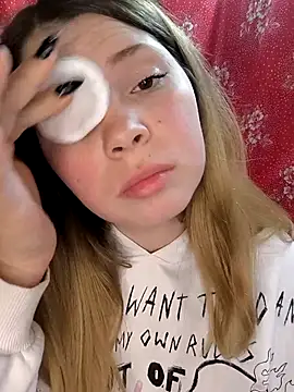 Snapshot of Zuli_Kiska chatting on 03.24.26 Zuli Kiska online show from 03.24.26