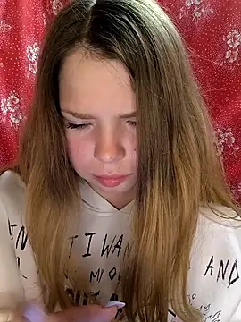 Snapshot of Zuli_Kiska chatting on 03.25.26 Zuli Kiska online show from 03.25.26