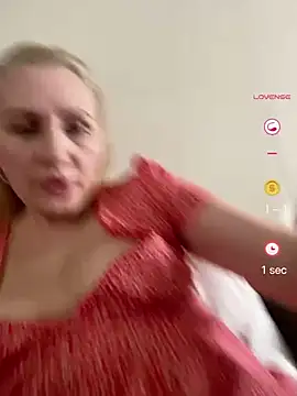 YourBlondee online show from 04.26.26