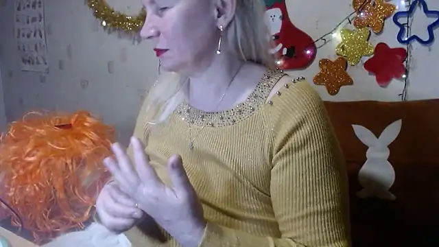 Snapshot of QueenLana chatting on 01.14.25 QueenLana online show from 01.14.25