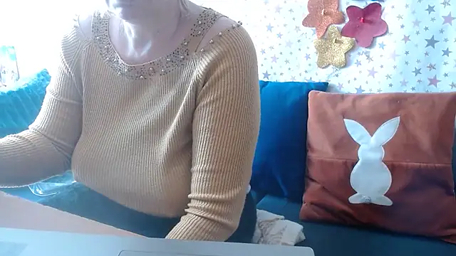 Snapshot of QueenLana chatting on 05.02.26 QueenLana online show from 05.02.26