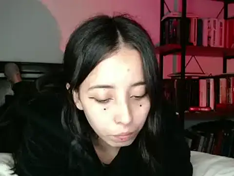 Snapshot of babyluna_8_8 chatting on 12.24.24 babyluna 8 8 online show from 12.24.24