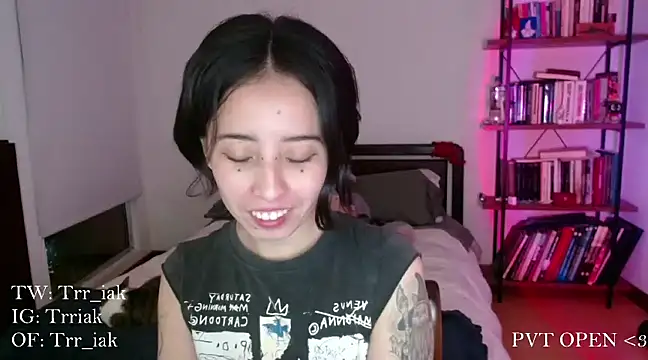 Snapshot of babyluna_8_8 chatting on 01.22.25 babyluna 8 8 online show from 01.22.25