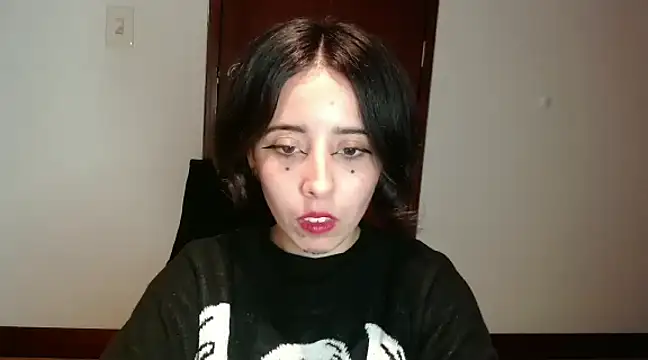 Snapshot of babyluna_8_8 chatting on 02.14.25 babyluna 8 8 online show from 02.14.25