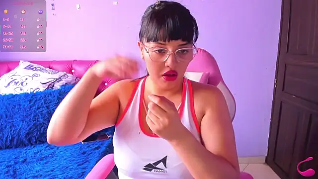 crissn0707 online show from 11.17.25