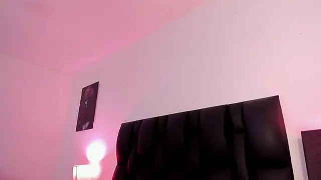 Snooky Clinton online show from 02.20.25