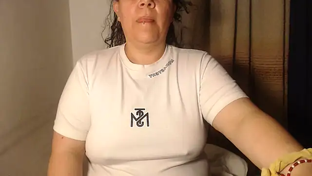 agathamiller01 online show from 04.29.26