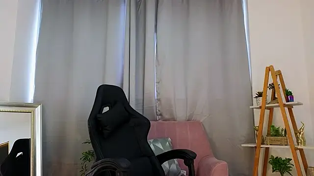 bella  adams online show from 03.07.25