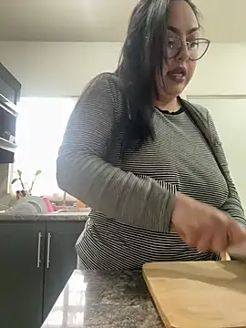 MileyGia online show from 01.12.26